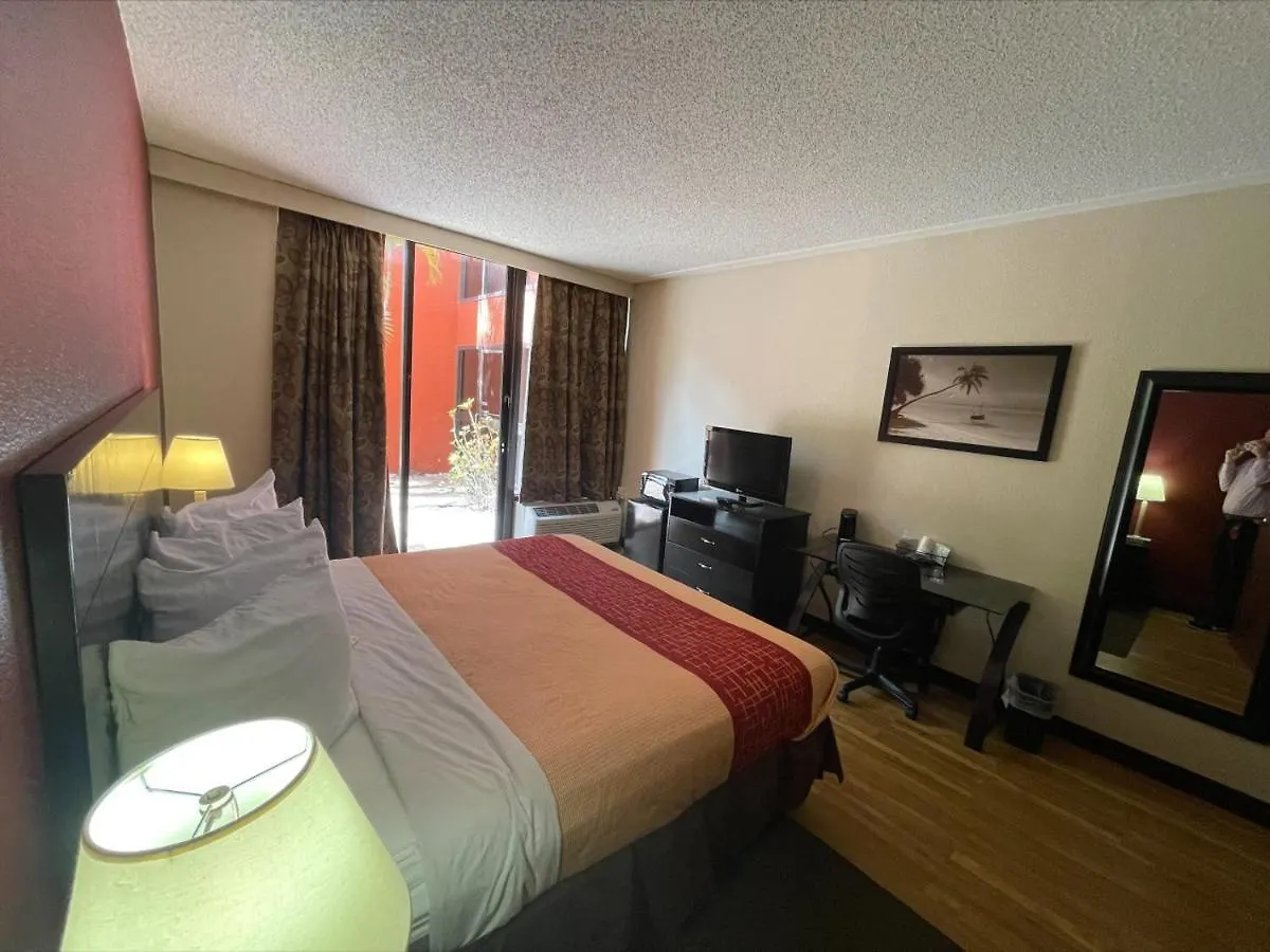 Tropical Palms Hotel Clearwater